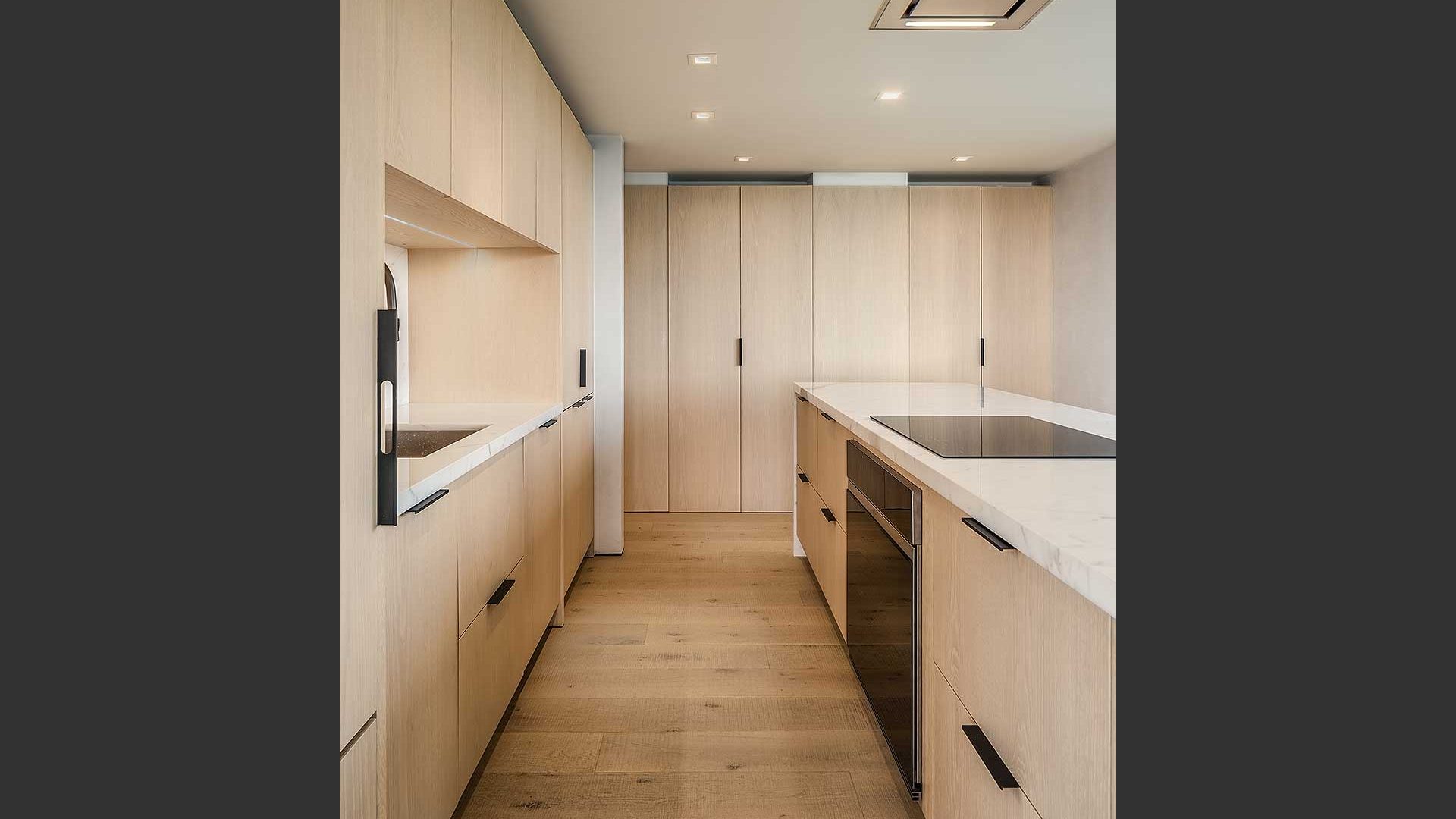 401BrightonCondo_005